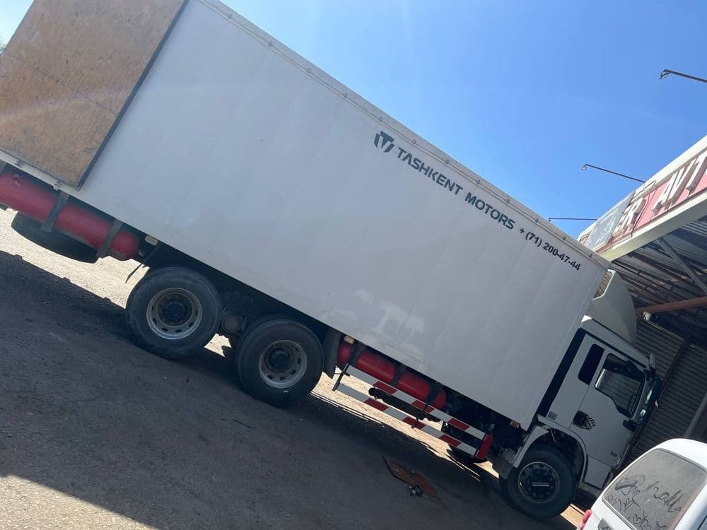 Shacman L3000 Yili 2023 — 2