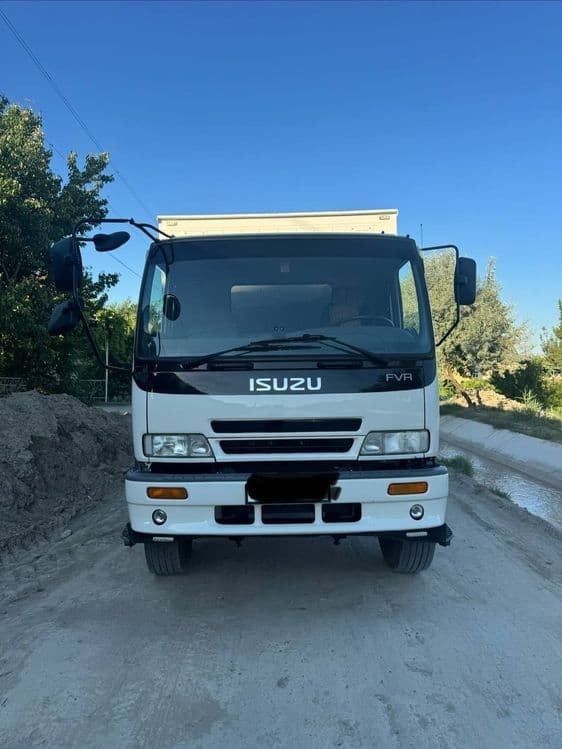 Isuzu 10 tonnalik — 2