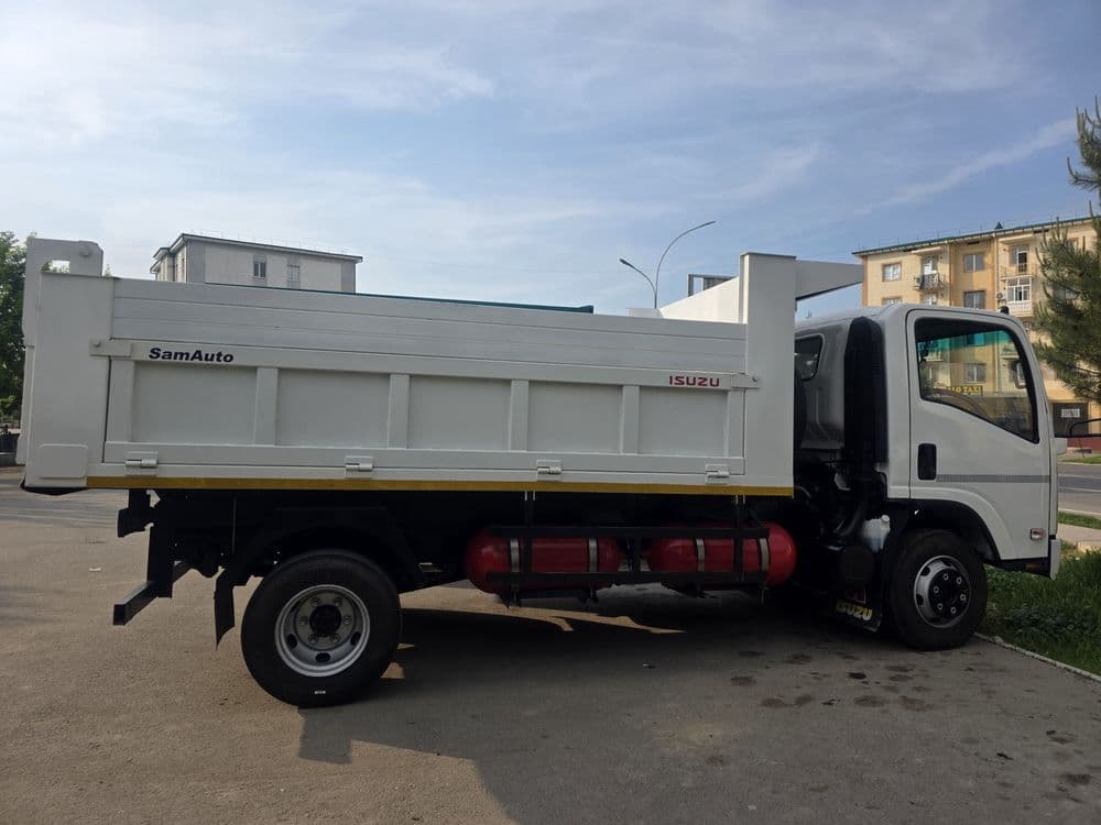 Автомобиль ISUZU — 6
