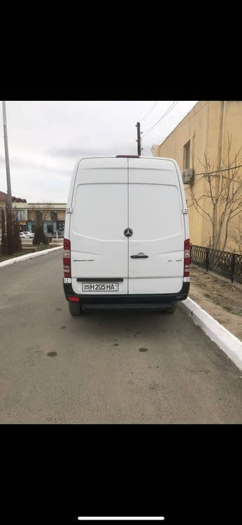 Yuk mashina mersades sprinter — 5