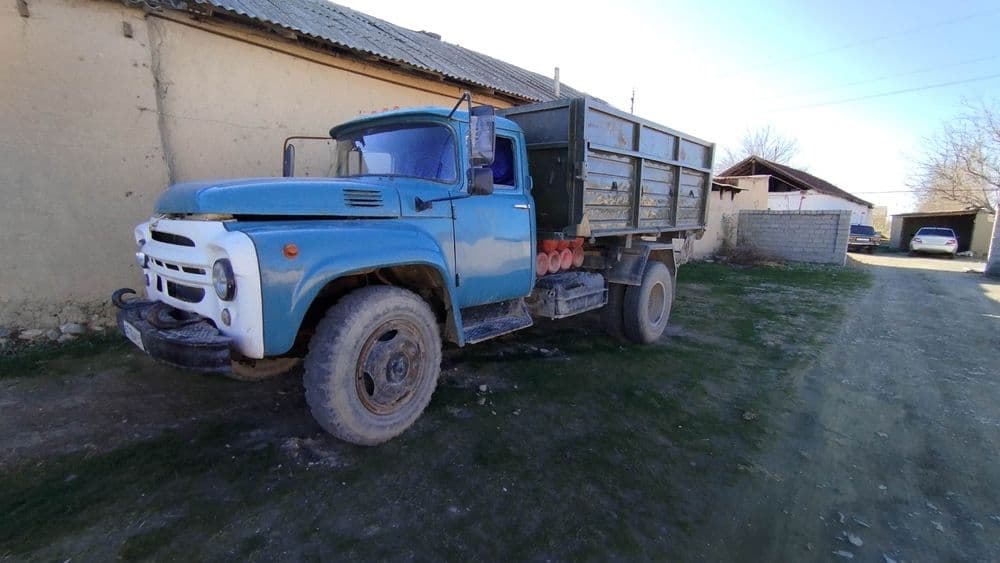 Zil 130 samosval — 2