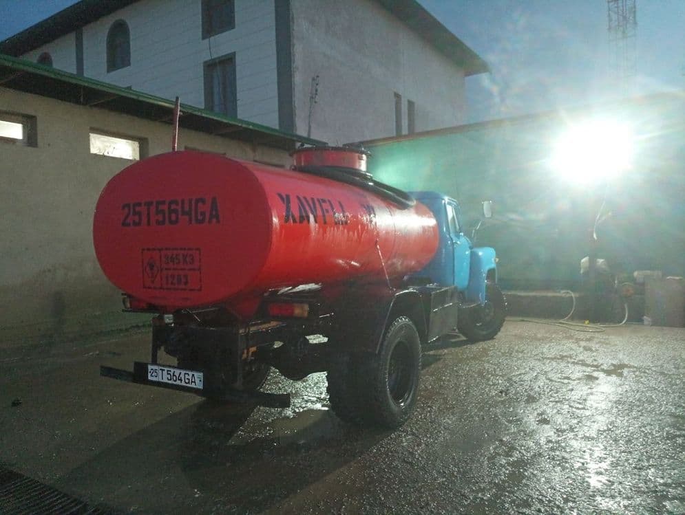 Gaz 53 benzavoz  srochno sotiladi — 4