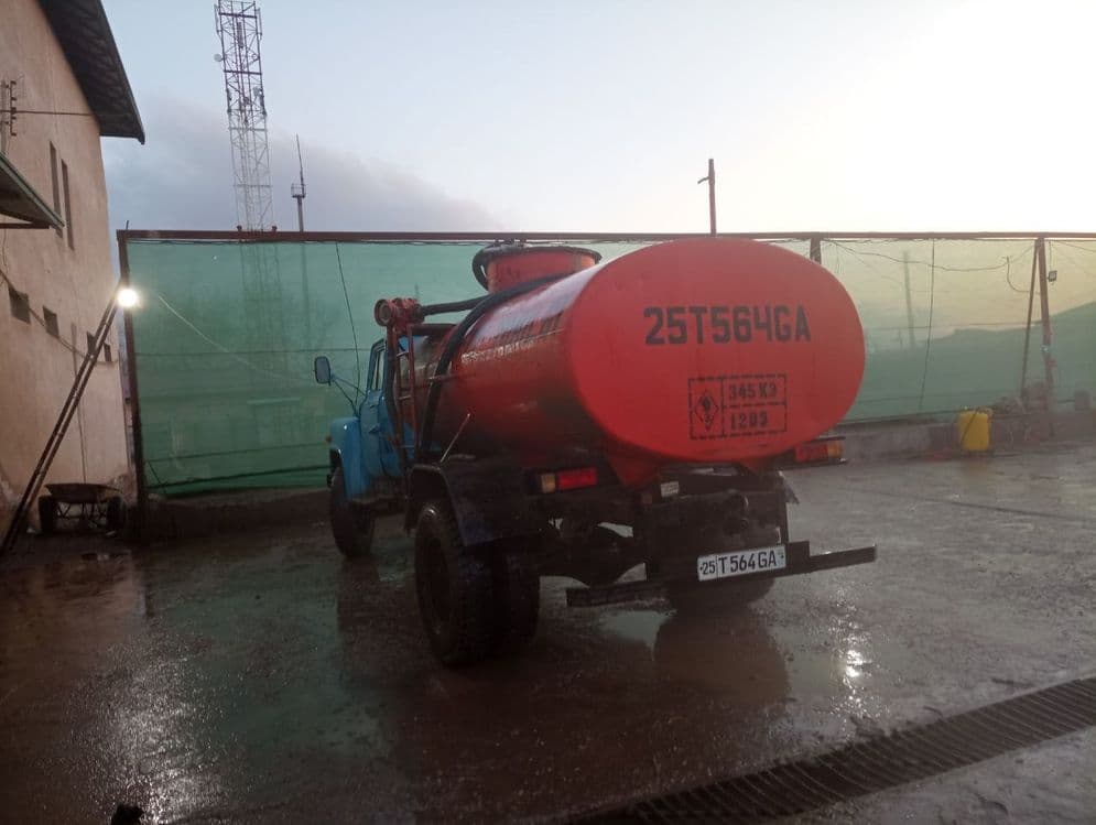 Gaz 53 benzavoz  srochno sotiladi — 8