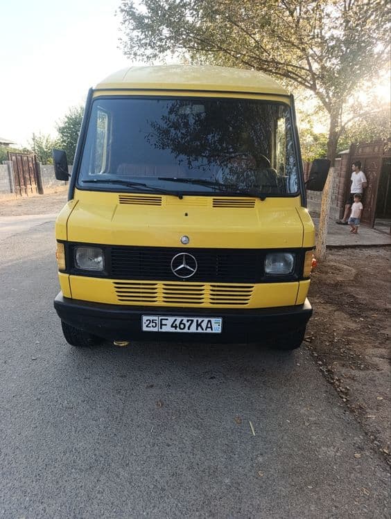 Mersedes benz 1992 yil furgon — 1