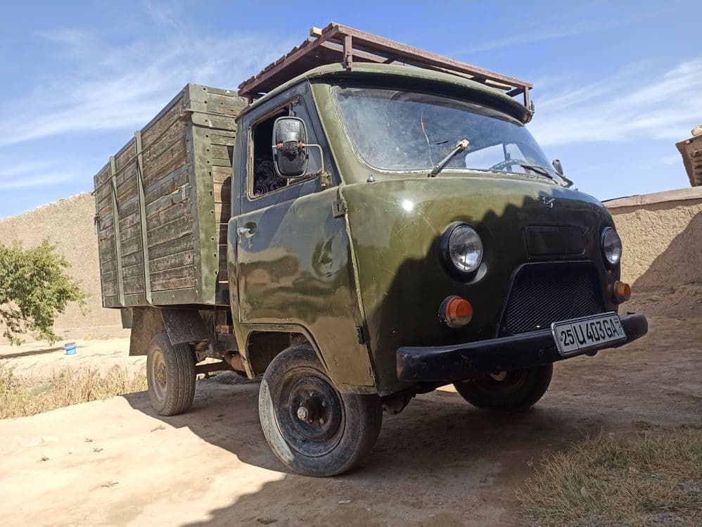 Uaz moshina sotiladi — 1