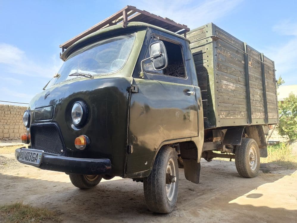 Uaz moshina sotiladi — 2