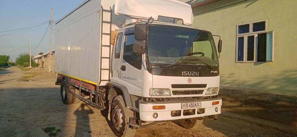 Isuzu FVR 33 Furgon — 2