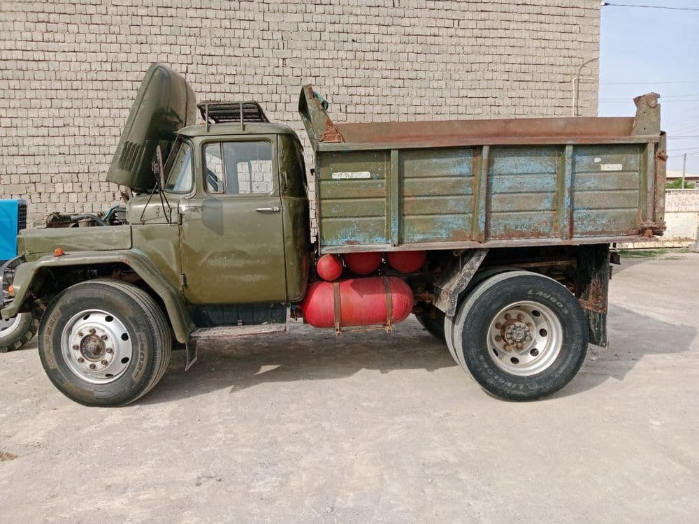 Самосвал  зил 130 — 3
