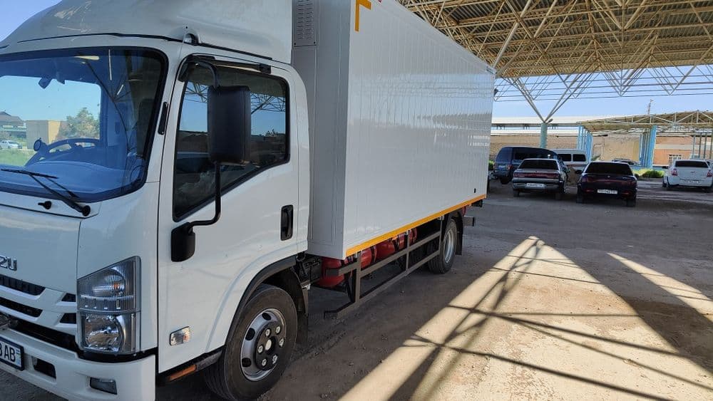 Isuzu furgon 2023 noyabr — 2
