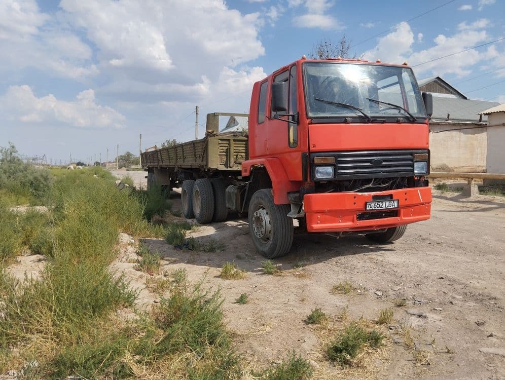 Форд карго тягач сотилади — 1