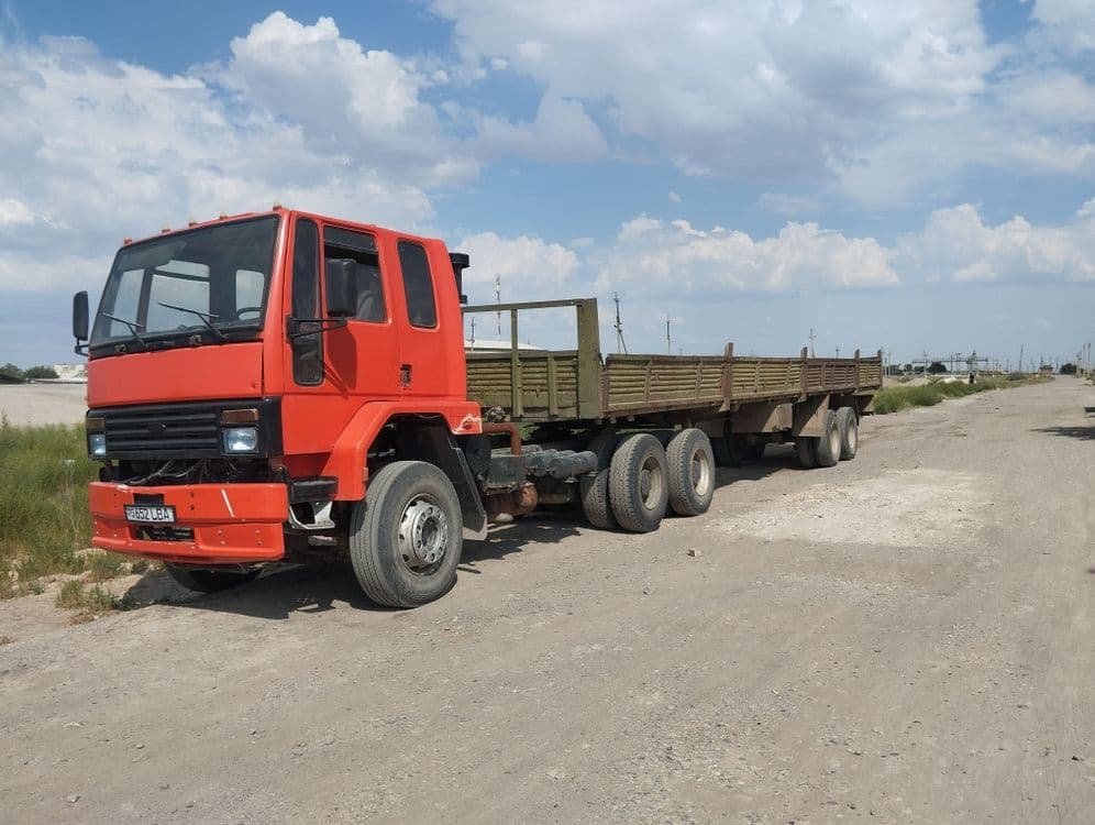 Форд карго тягач сотилади — 2