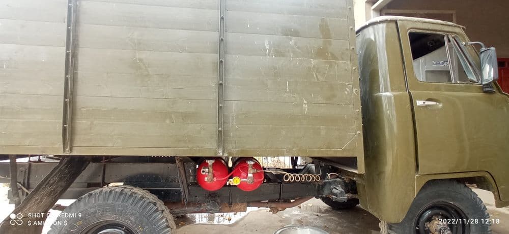 UaZ 3303 mashinasi sotiladi — 1
