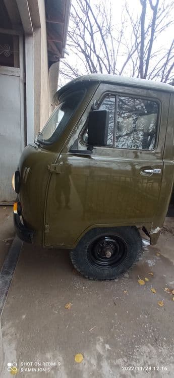 UaZ 3303 mashinasi sotiladi — 4