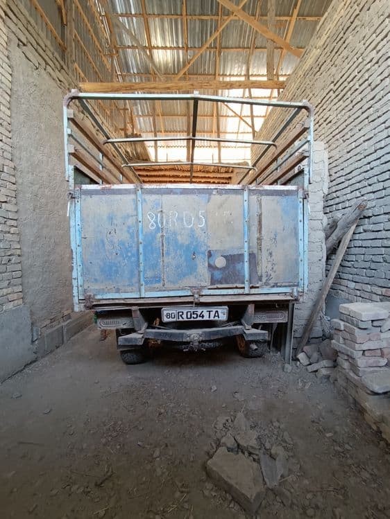 Uaz sotiladi bortli — 2