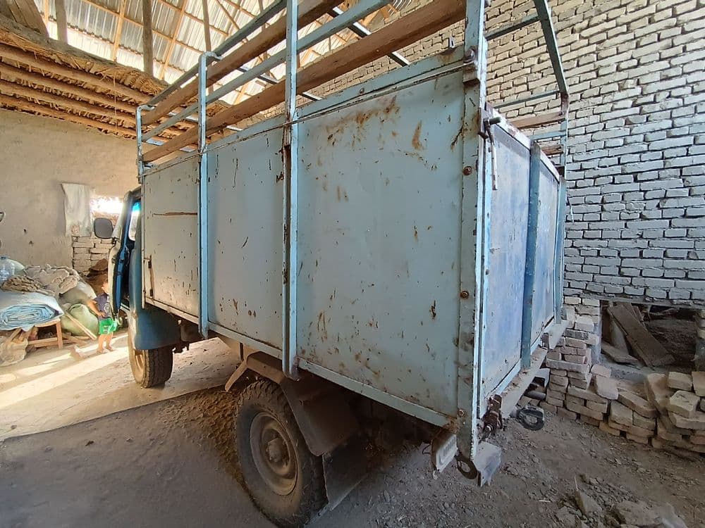 Uaz sotiladi bortli — 3