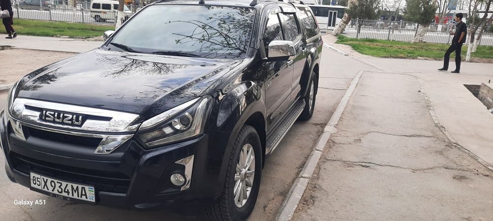 Isuzu D.Max 4×4 Arenda pikap 4dona — 4