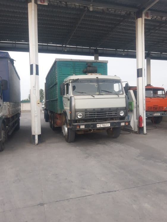 Kamaz priseb sotiladi — 2