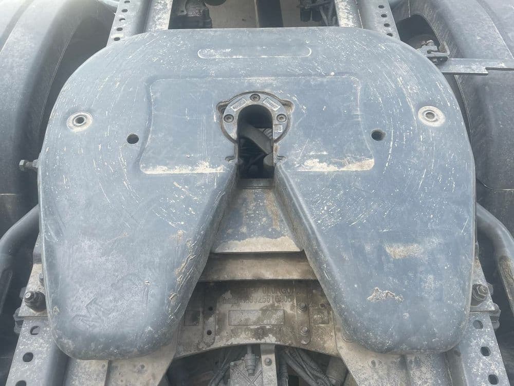 Howo T7H все части автомобиля в отличном — 5