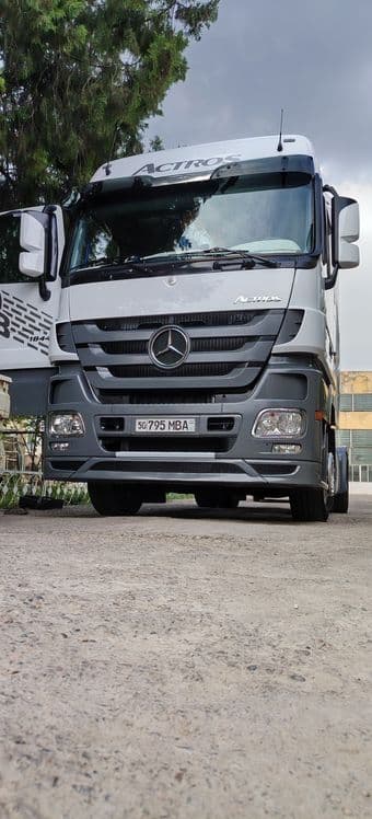 Mercedes Benz actors — 1