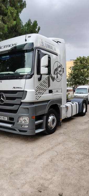 Mercedes Benz actors — 5