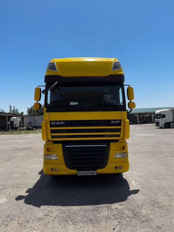 DAF XF 105.410 EURO 5 + KRONE Прицеп Сотилади — 2