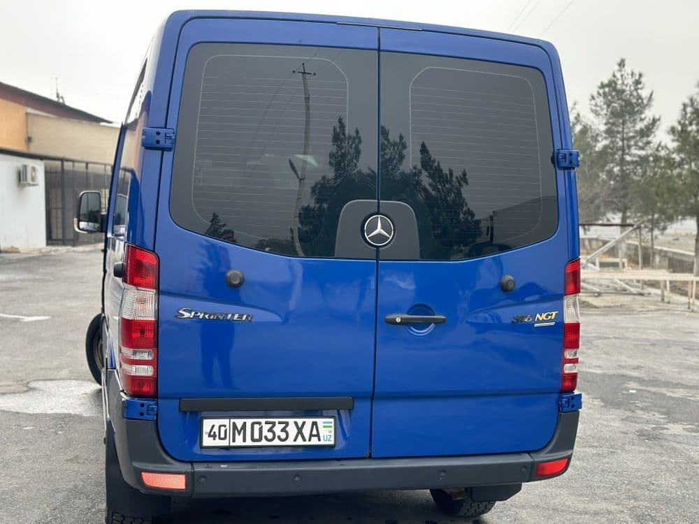 Sprinter Mercedes-Benz — 4