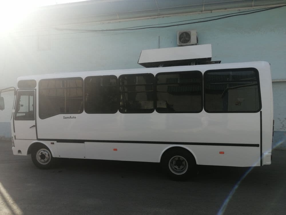 Isuzu Avtobus NP37 — 3