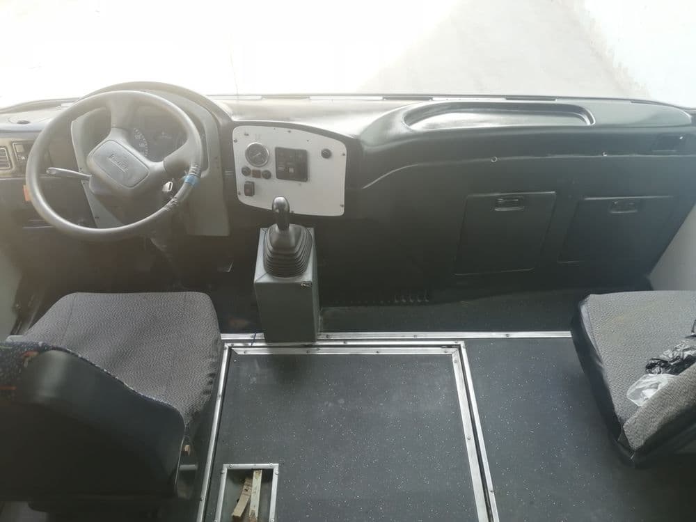 Isuzu Avtobus NP37 — 7
