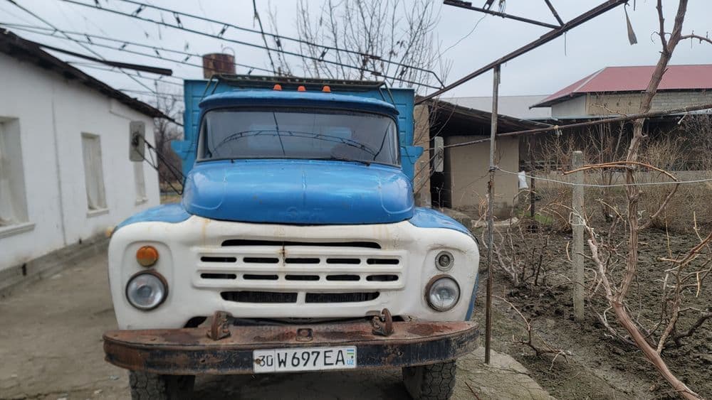 Zil 130 samosval — 1