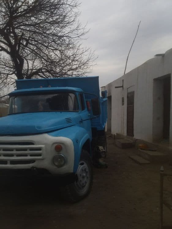 Zil 130 sotiladi — 2