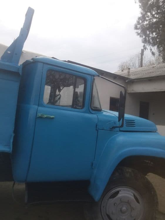 Zil 130 sotiladi — 4