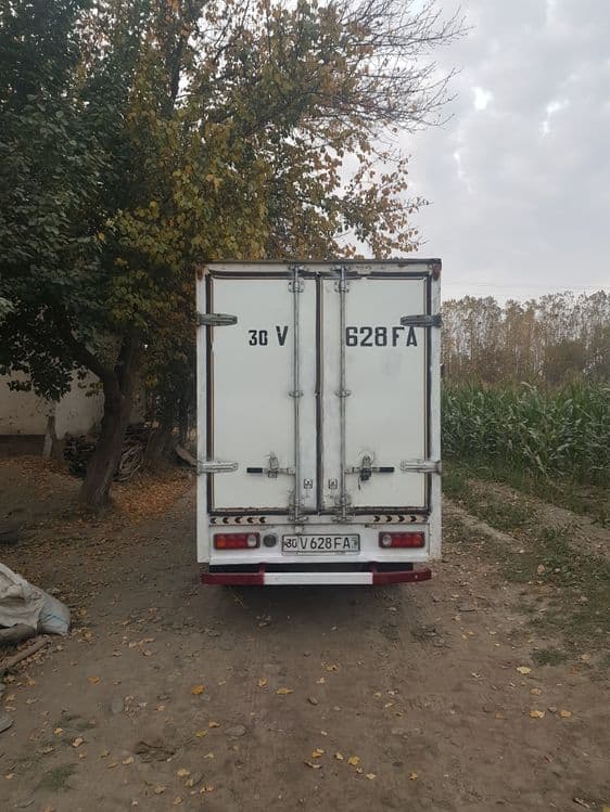 JAC bortli avtomabil — 3
