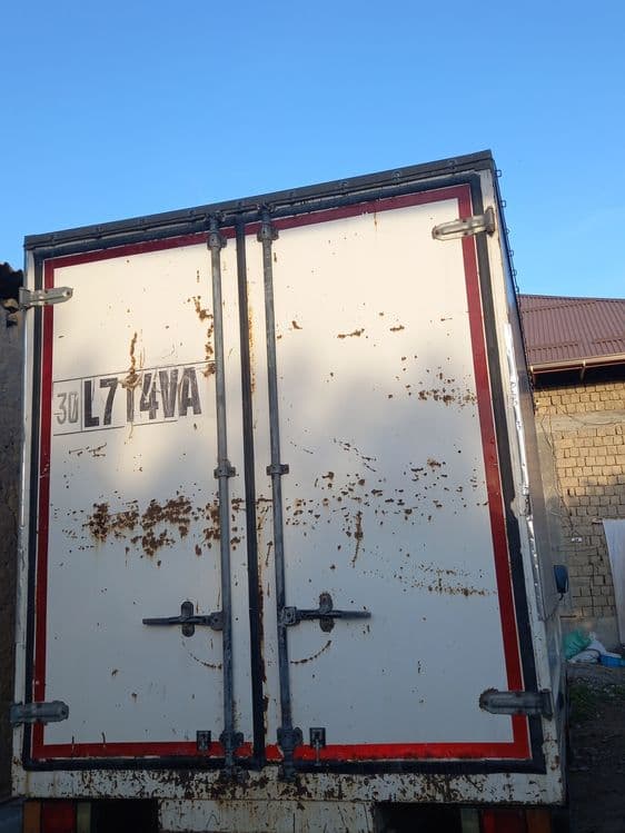Isuzi turbo tentovka — 2