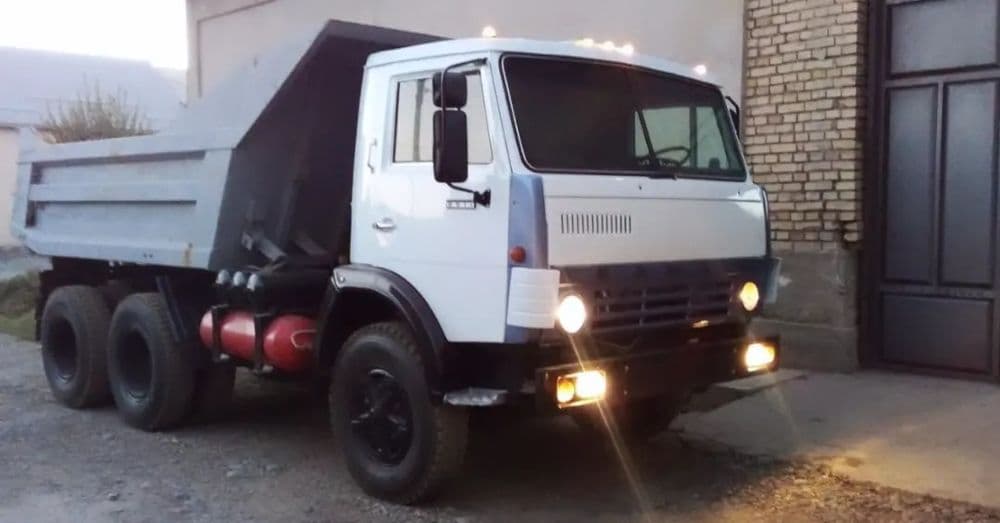 Samosval kamaz 5511 — 2