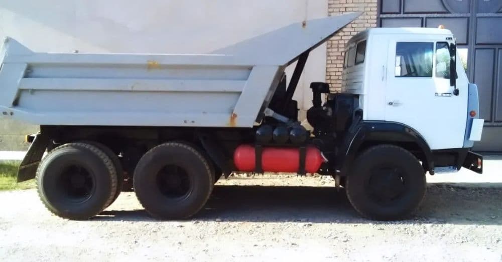 Samosval kamaz 5511 — 3