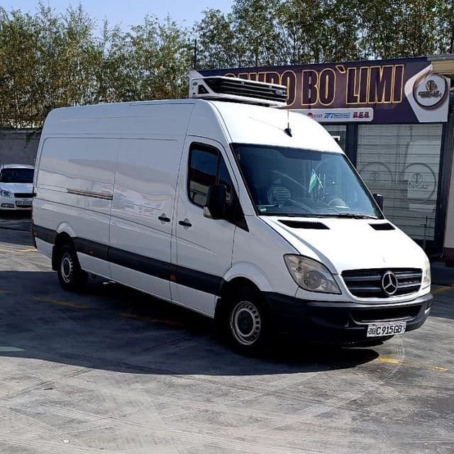 Mercedes Benz Sprinter — 1