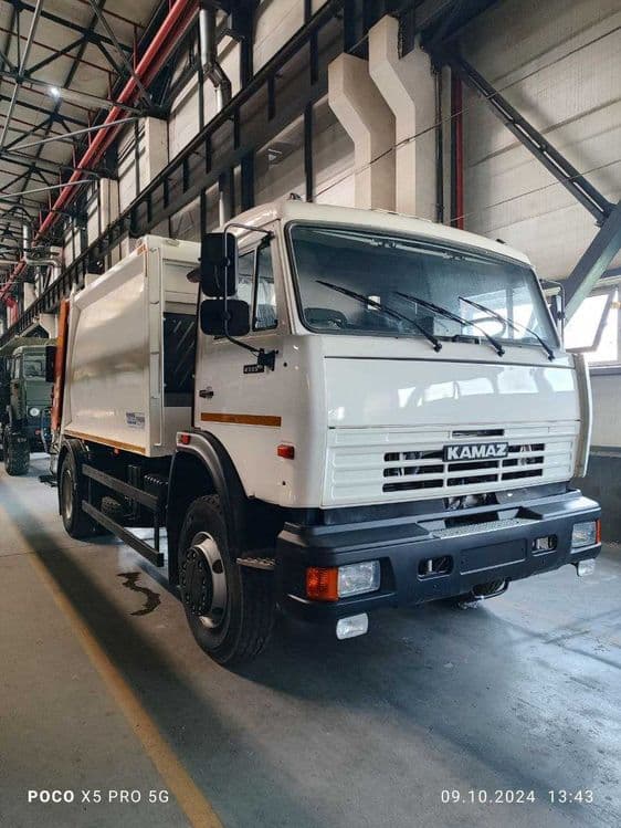 Мусоровоз Камаз 11м3 с манипулятором — 6