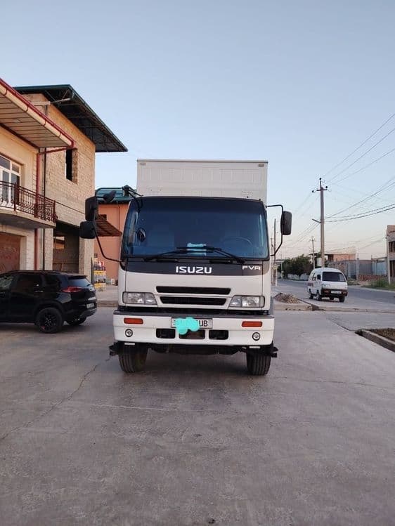 Isuzu gurzavoy 10 tonalik — 1