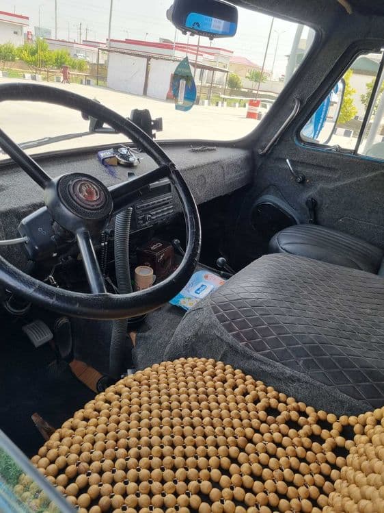 Автомашина УАЗ-3303 — 4