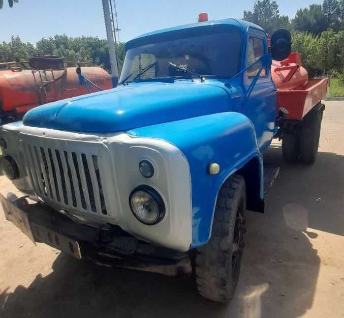 Benzavoz gaz 52. Ishlab chiqarilga yili 1987. Holati a'lo — 3