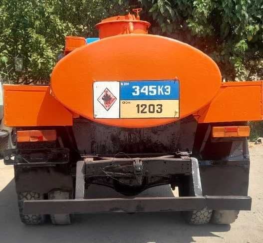 Benzavoz gaz 52. Ishlab chiqarilga yili 1987. Holati a'lo — 4