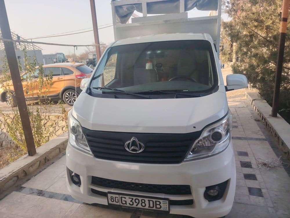 Changan bortli yuk avtomobil — 3