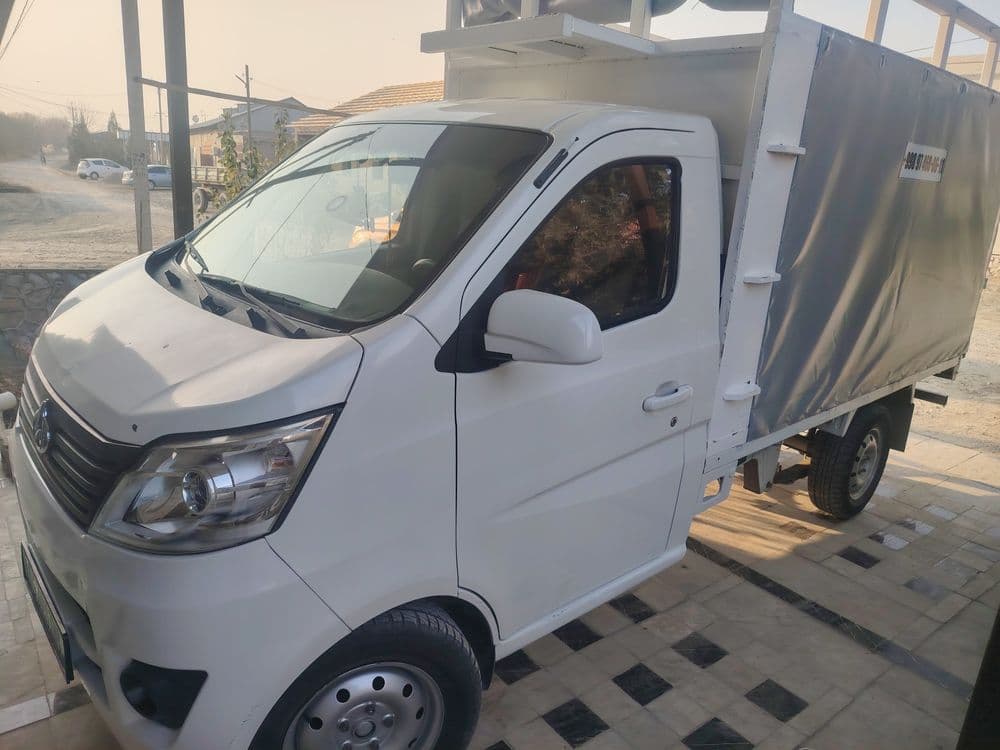 Changan bortli yuk avtomobil — 4