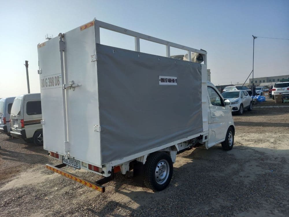 Changan bortli yuk avtomobil — 8