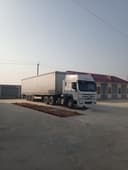 Howo tigach s pritsepom