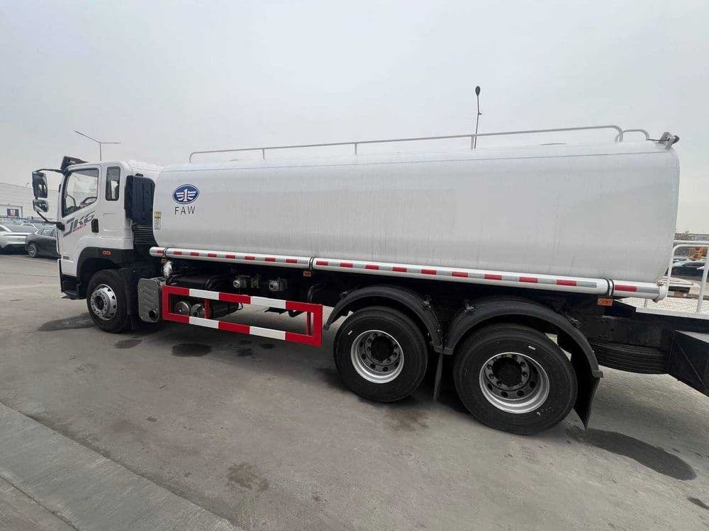 Водовоз FAW JK6 поливочная машина Сотувга тайёр — 1
