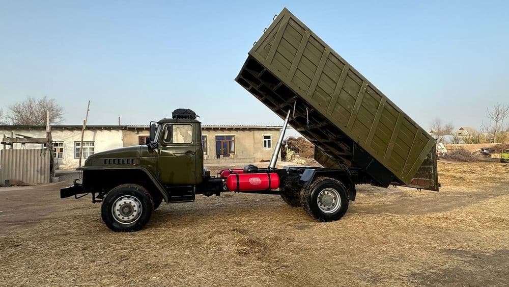 Samosval Ural Zil — 8