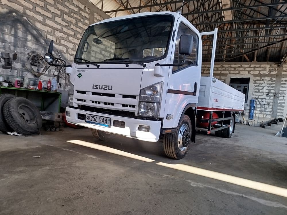 Isuzu avtobusdan terilgan 2009 yil — 2