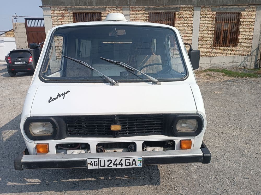Машина Раф 1995 йил . — 1