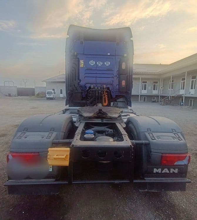 MAN TGX 18.460 EURO 6 Тягач Сотилади — 2